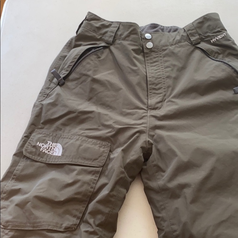 Boys North Face ski pants. Dark khaki green.